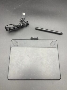 Wacom Intuos Creative Pen & Touch Tablet (Black) - Great Condition!